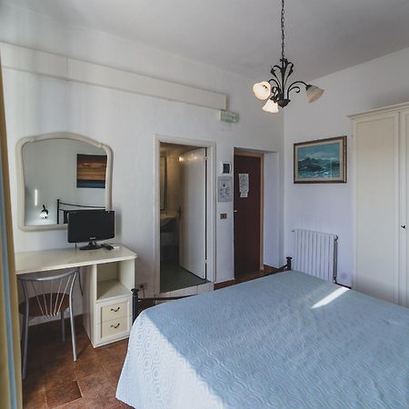 Hotel Alfiero Porto Santo Stefano (Grosseto) Quarto foto